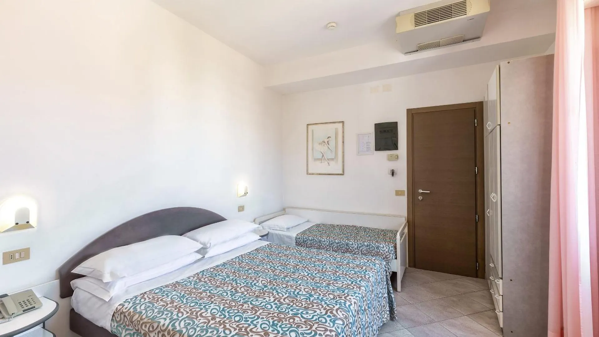 Hotel Sole Cattolica 3*,  İtalya